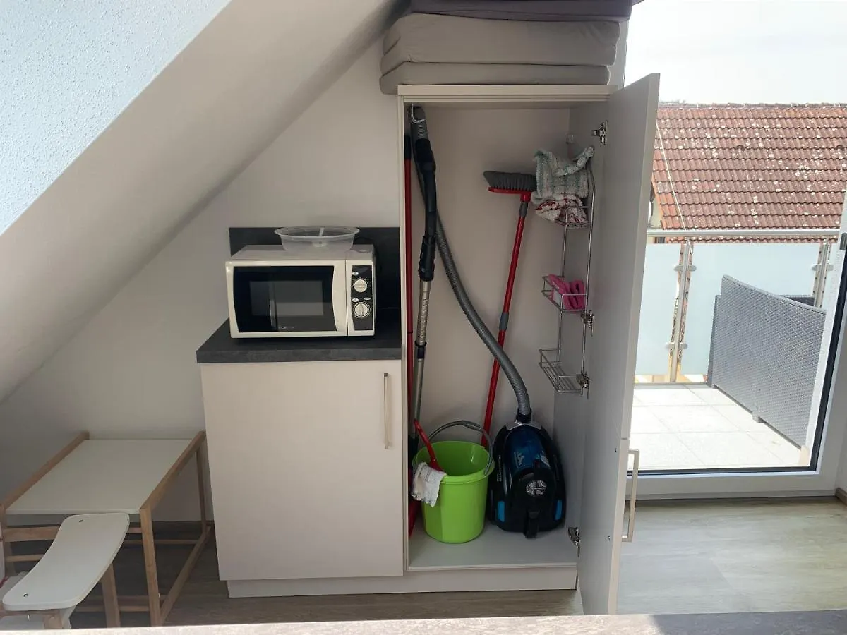 Sonniges 4 **** Dg-Apartment Mit Aufzug+Seeblick Pleinfeld 0*,  Németország